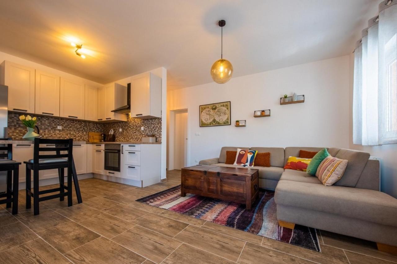 Apartman Paula Kaštela Kültér fotó