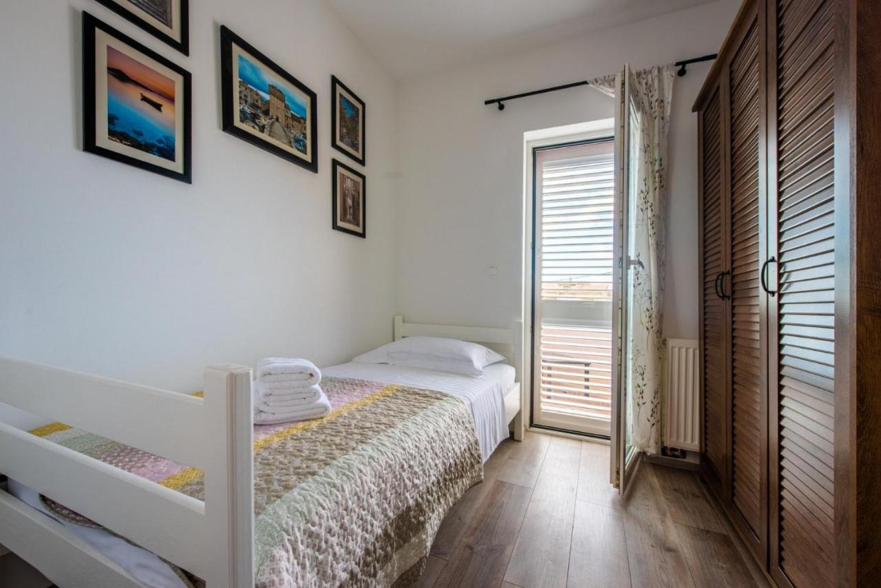 Apartman Paula Kaštela Kültér fotó